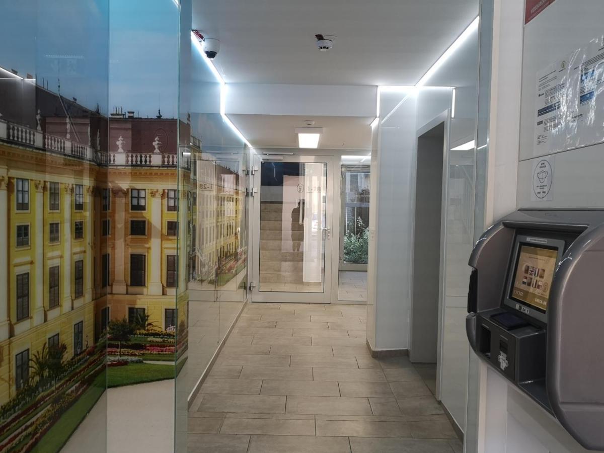 Smart Nano Living - Wien Hauptbahnhof - Self Check-In Exterior foto